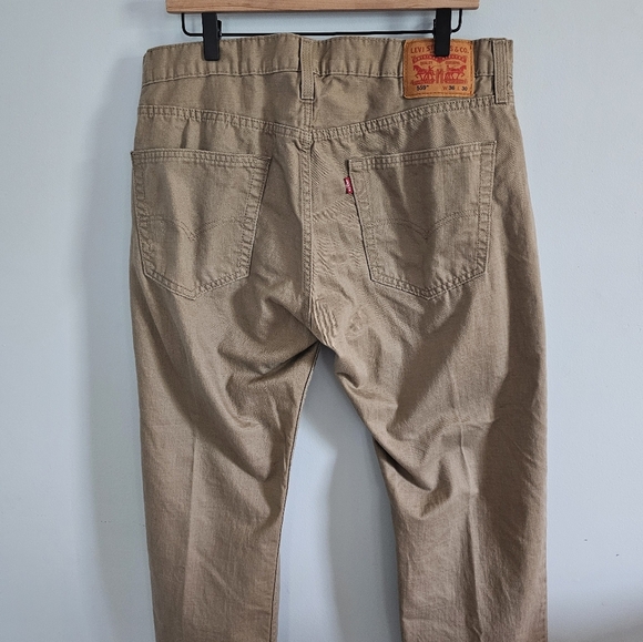 Levi's Tan Straight Jeans Versatile Everyday Wear - Picture 2 of 4